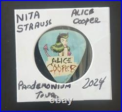 Alice Cooper Hand Signed concert poster, Backstage pass & Guitar Pick 2018 /2024